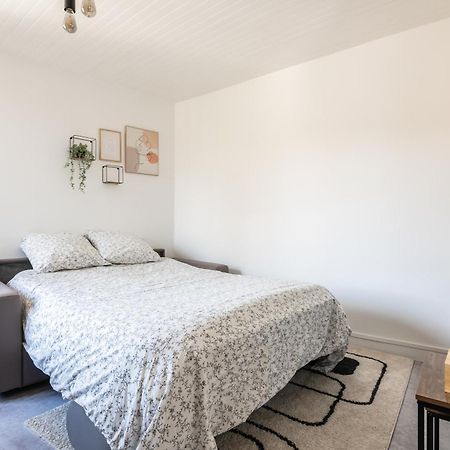 Le 27 - Appartement Cosy - Disney 15Min Креси-ла-Шапель Экстерьер фото